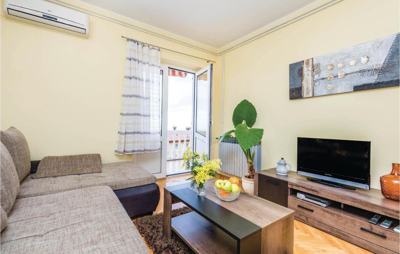 Lovely Apartment In Matulji With Kitchen Exterior foto
